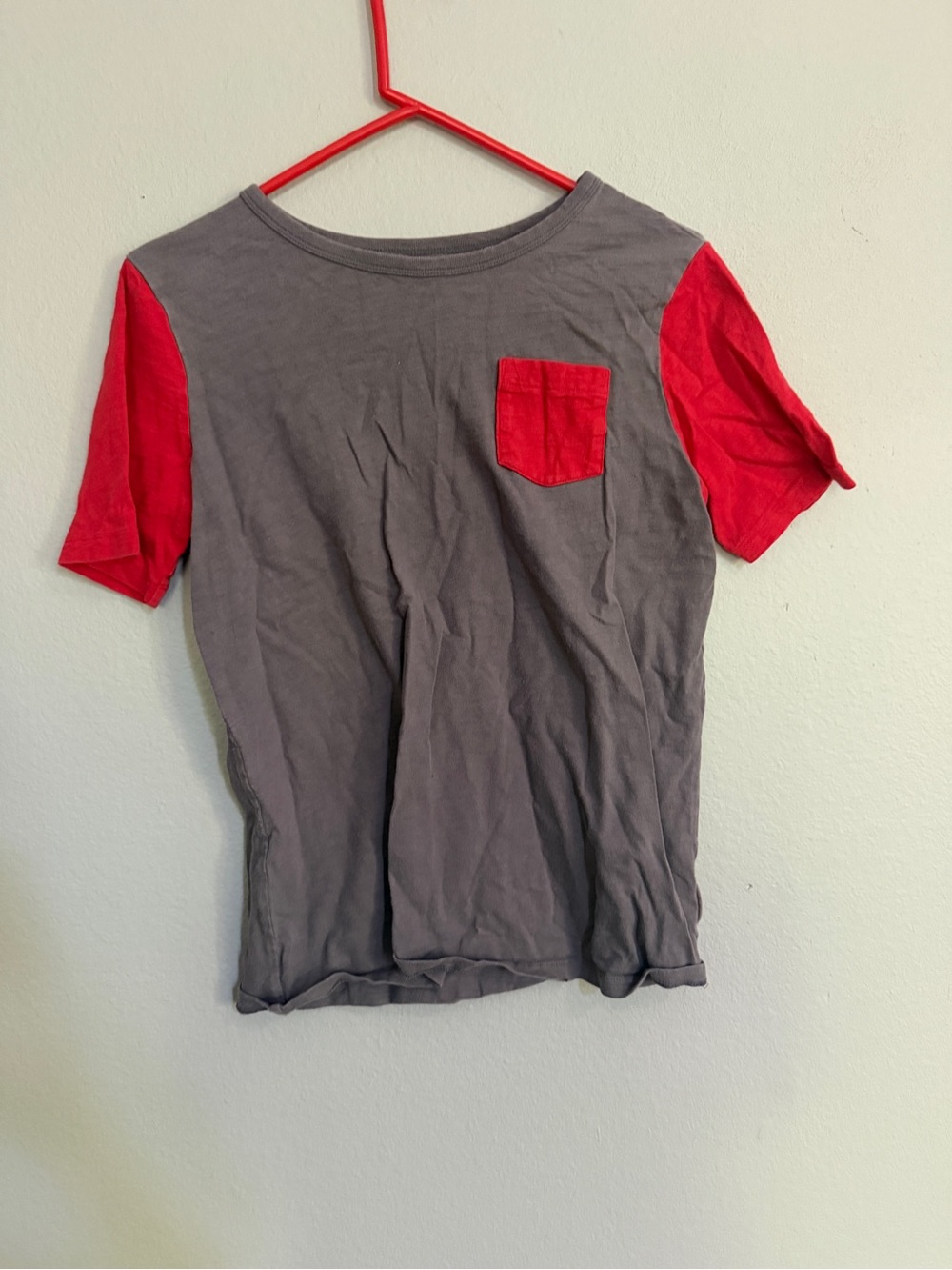 Lands' End Gray Tee with Red Sleeves and Pocket